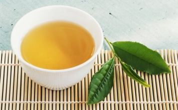 Mẹo dưỡng da với trà xanh